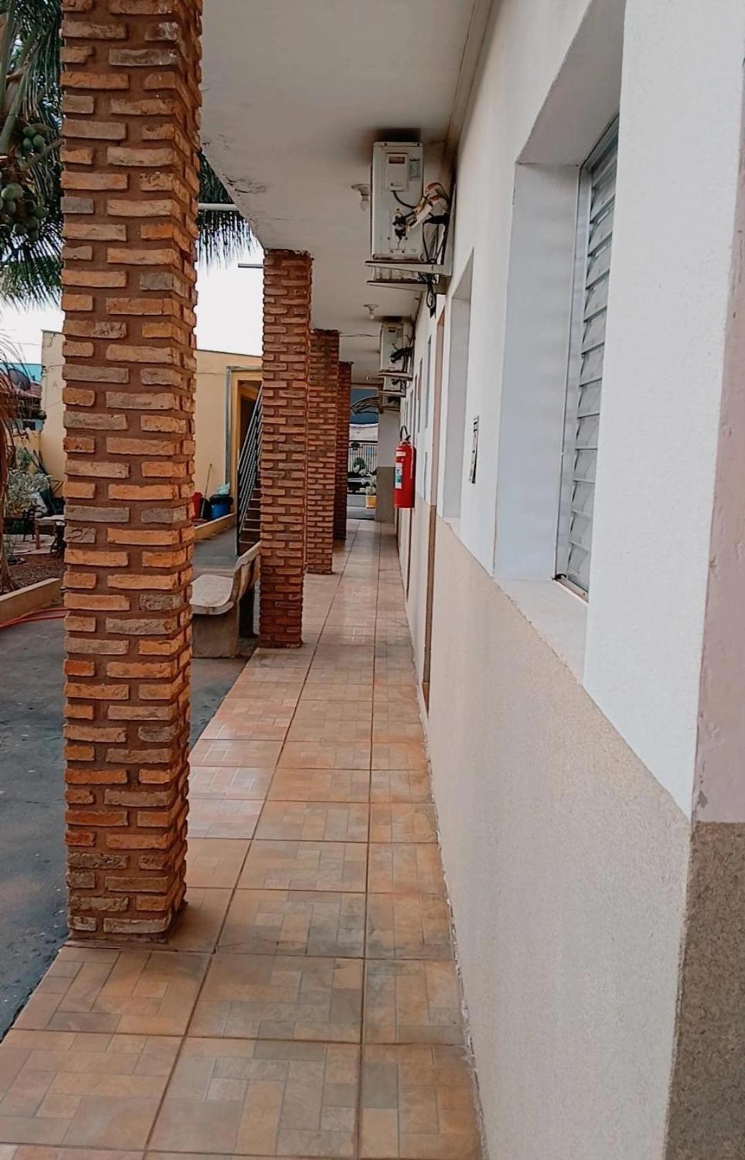 Pousada Girassol Da Li Olímpia Extérieur photo